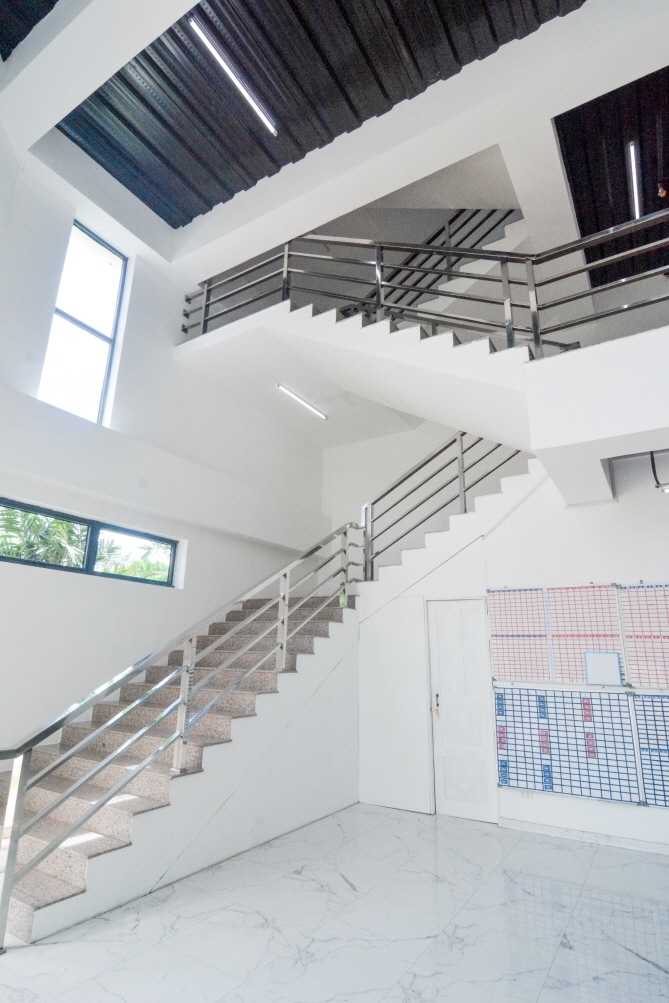 フィリピン留学 Cebu21 - E-Room Language Center-School building-6
